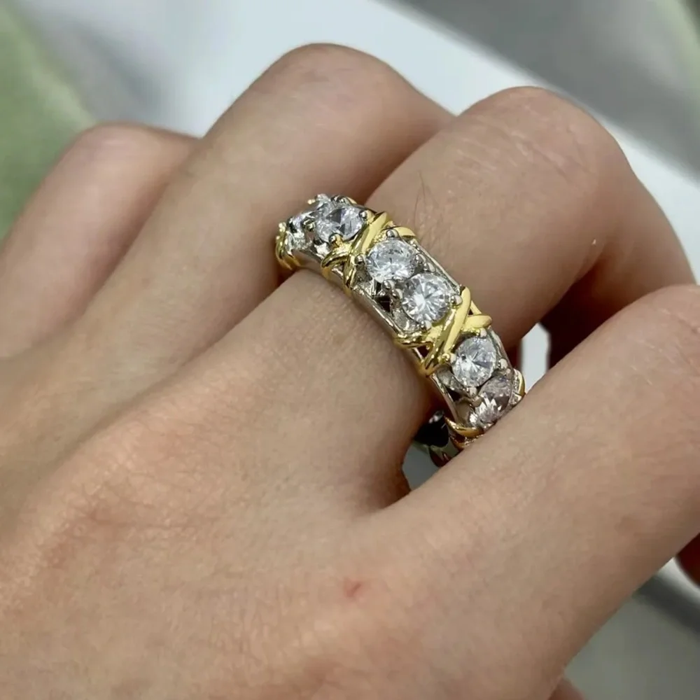 NWT Luxury 16-stone Ring white sapphire gold and platinum